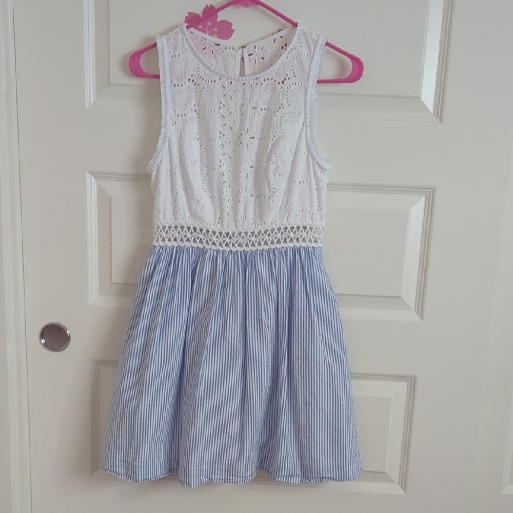 Lilly Pulitzer White and Blue Seersucker Sundress Size 2